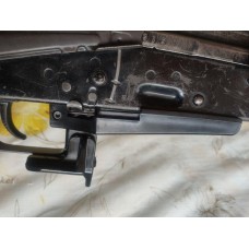 Збільшена кнопка скиду магазинів АК, дрібний тюнинг Зручна перезарядка